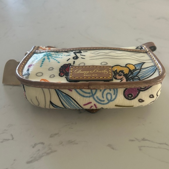 Dooney & Bourke Disney Parks Wristlet–White Sketch Pattern with Tinker Bell- EUC - Picture 11 of 13